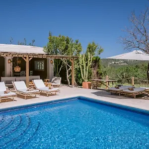 Valley Club Ibiza - Boutique Farm stay