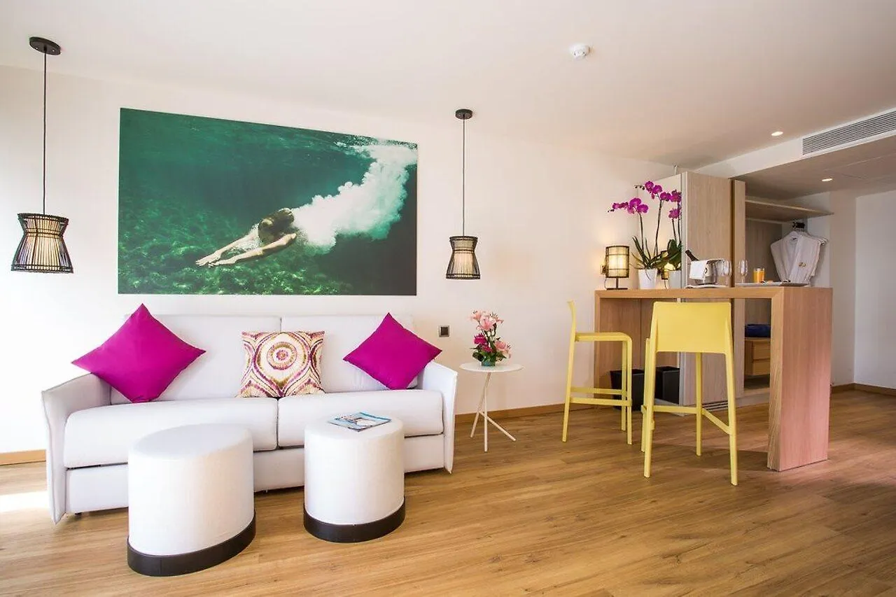 Grand Palladium White Island Resort & Spa Playa d'en Bossa 5*,