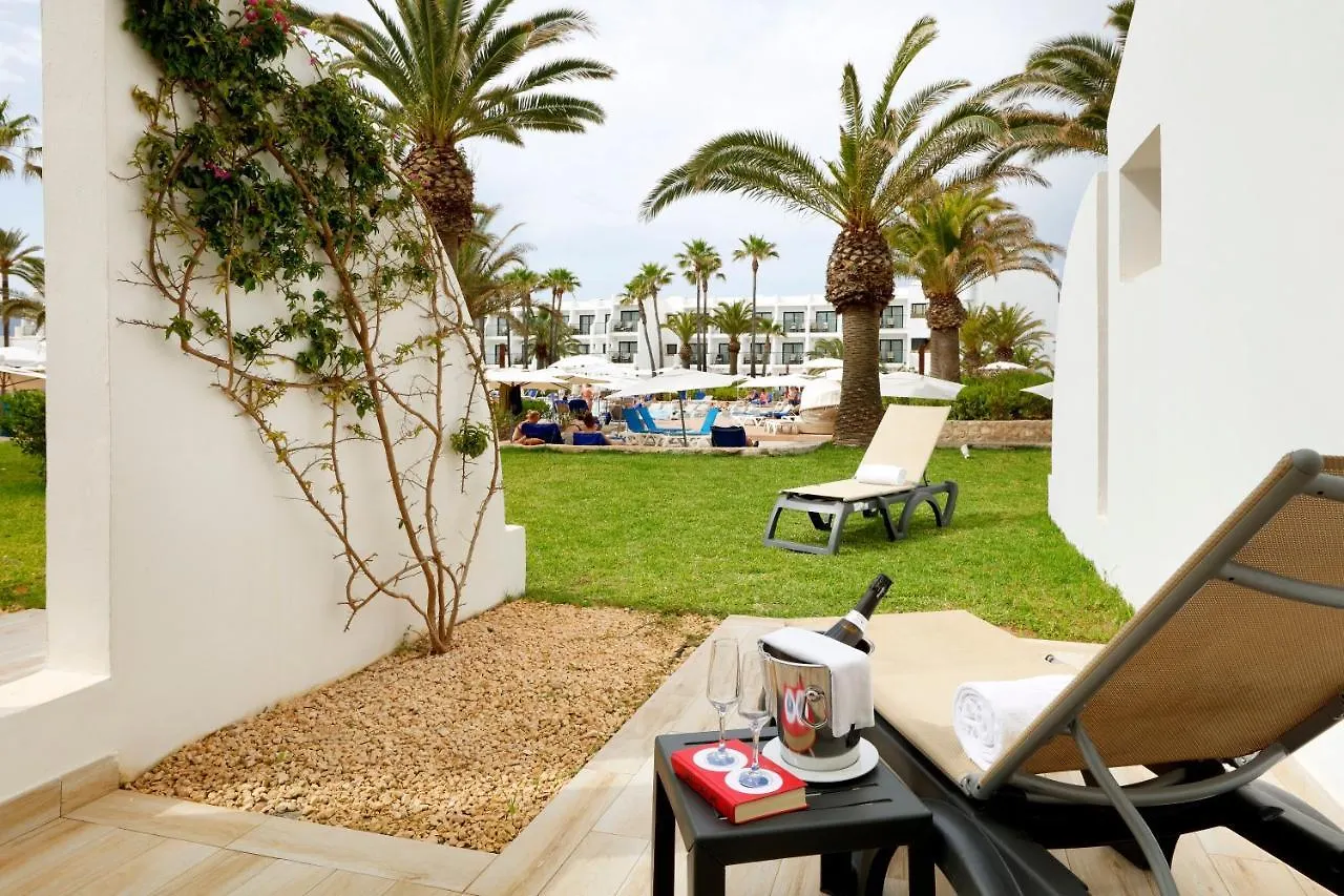 Grand Palladium White Island Resort & Spa Playa d'en Bossa