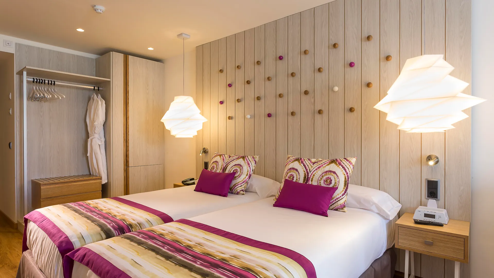 Grand Palladium White Island Resort & Spa Playa d'en Bossa