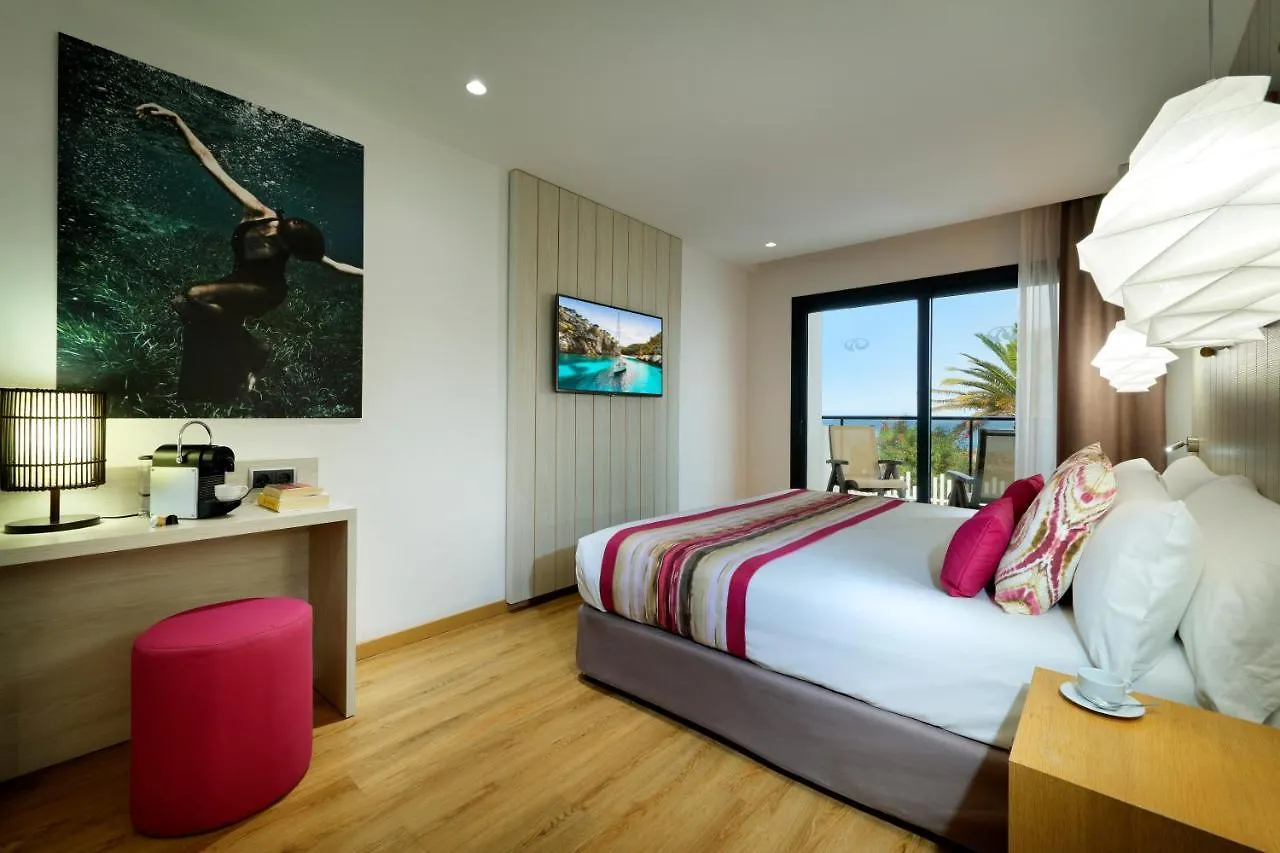 Grand Palladium White Island Resort & Spa Playa d'en Bossa
