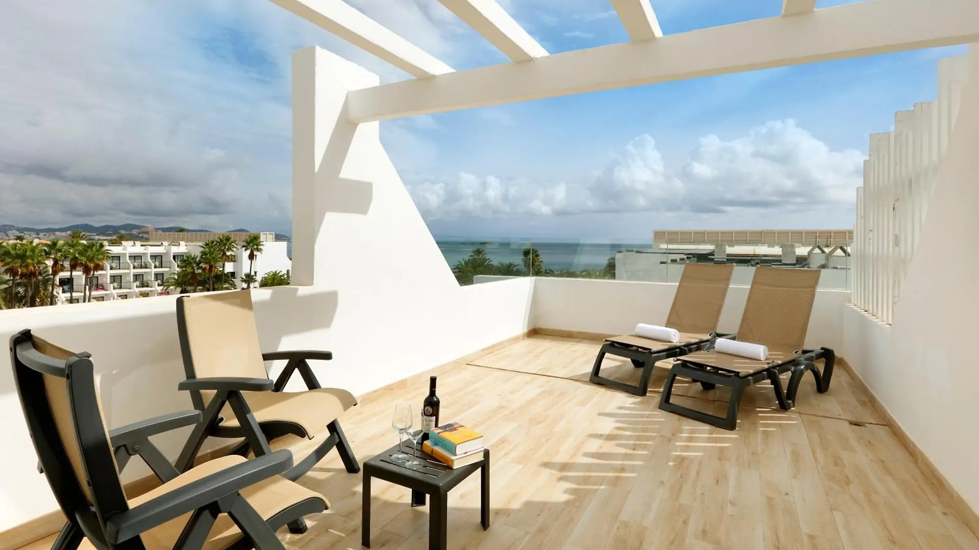 Grand Palladium White Island Resort & Spa Playa d'en Bossa Hotel